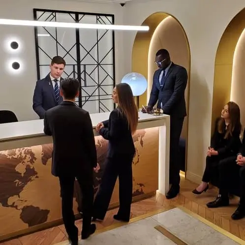 Etudiants_Luxury_Hotelschool_Ecole_Hoteliere-13